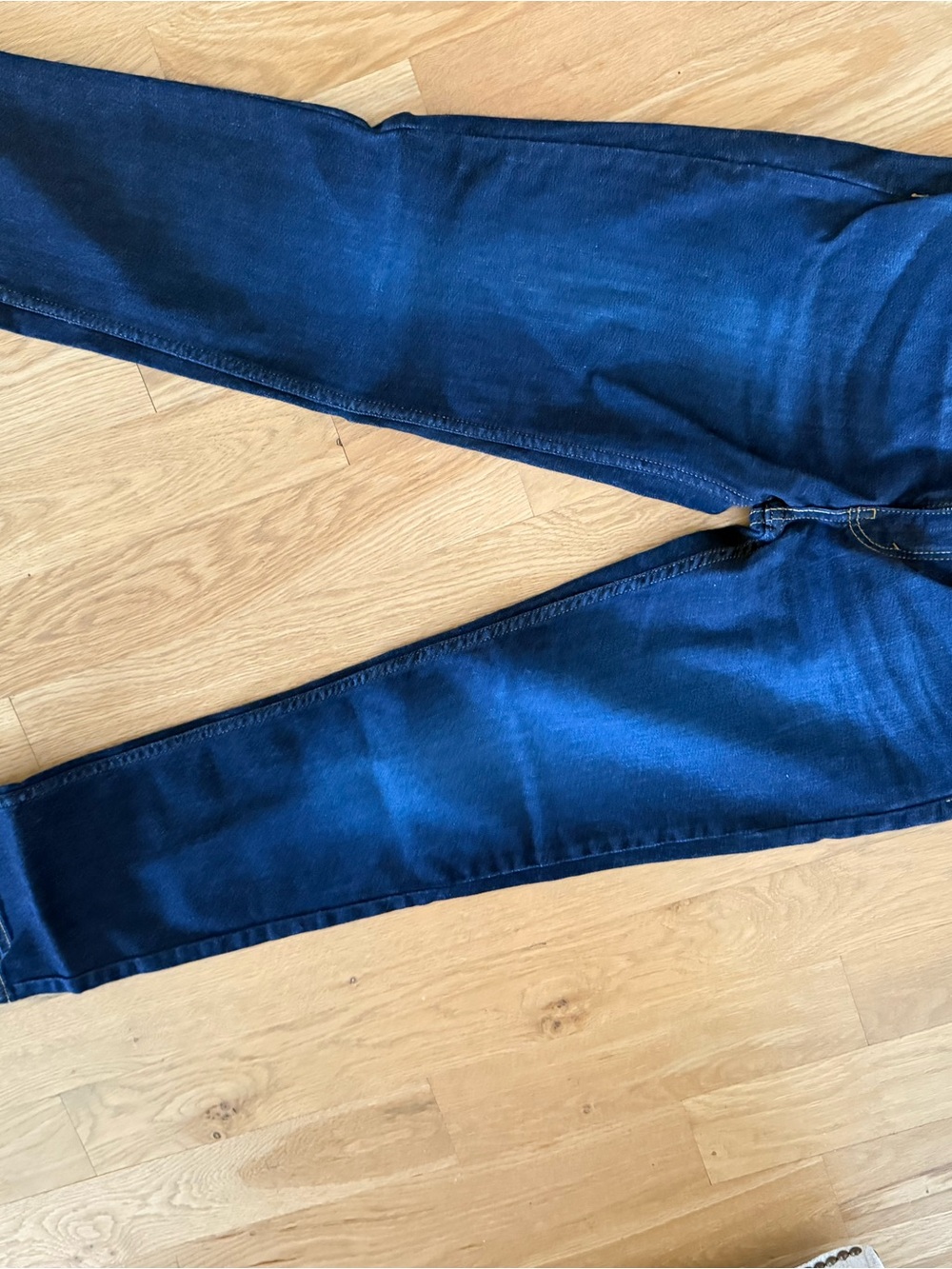 Levi's Men's Slim Straight Jeans in Dark Blue Wash